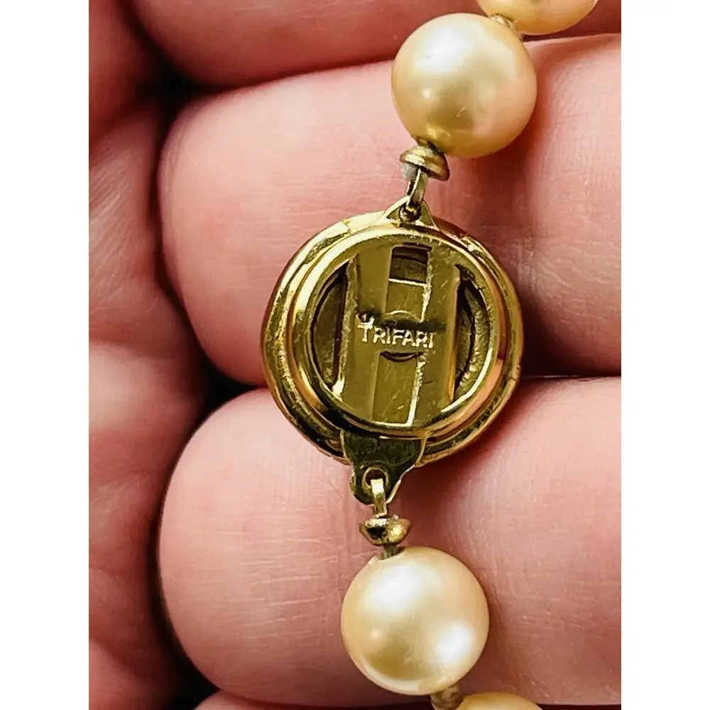 Vintage Signed Crown Trifari Gold Tone Metal Faux Pearl Beaded Bracelet Yellow